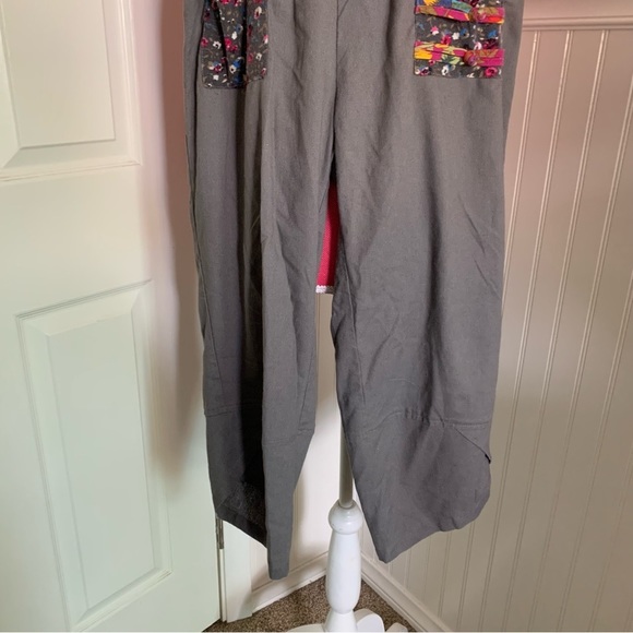 Grey Boho Lounge Pants with Embroidered Pockets, size Medium - Picture 5 of 8